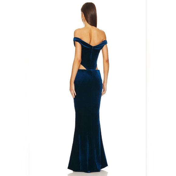 7. NWT RETROFETE GIADA VELVET DRESS IN NAVY